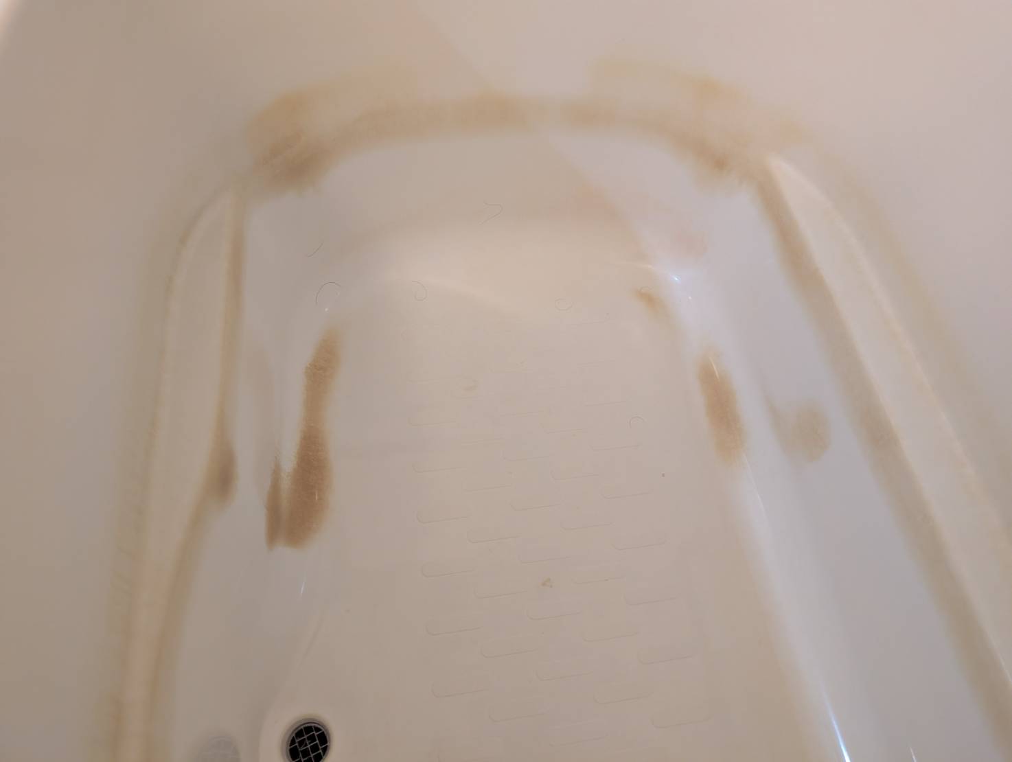 【石巻市】着色汚れの酷い浴槽クリーニング